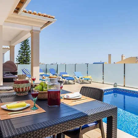 וילה Sunflower By Ocvillas *