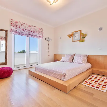 וילה Sunflower By Ocvillas *